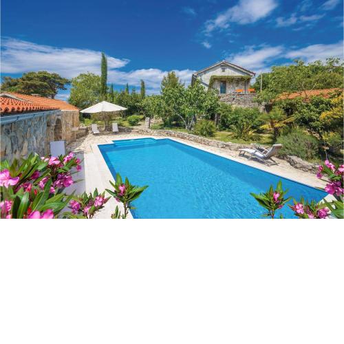 Awesome home in Malinska with 3 Bedrooms, Outdoor swimming pool and WiFi