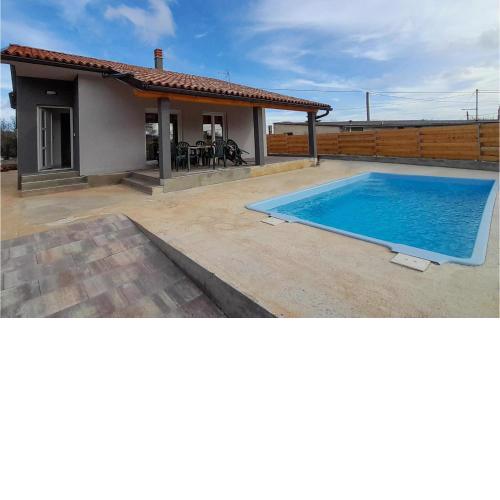 Awesome home in Marcana with Outdoor swimming pool, WiFi and 2 Bedrooms