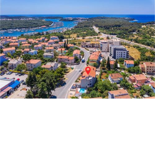Awesome Home In Pula With 5 Bedrooms, Wifi And Outdoor Swimming Pool