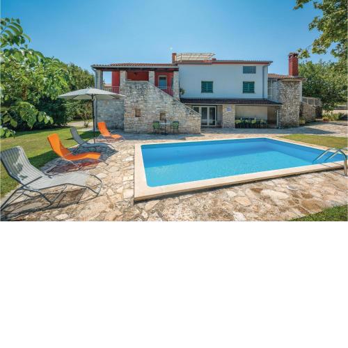 Awesome home in Rovinj with 5 Bedrooms, WiFi and Outdoor swimming pool