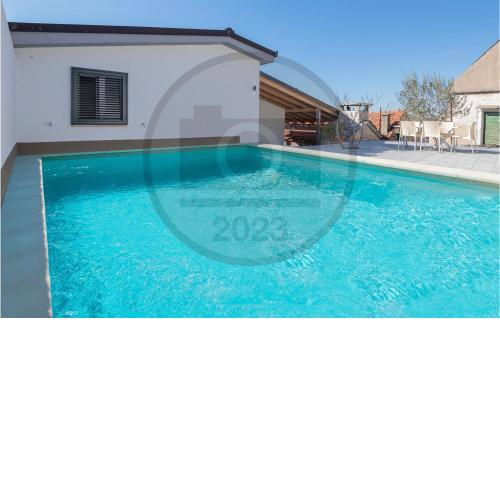 Awesome Home In Vinjani Donji With Outdoor Swimming Pool, Wifi And 2 Bedrooms 2