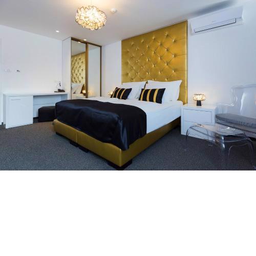 B Gold Luxury rooms B&B