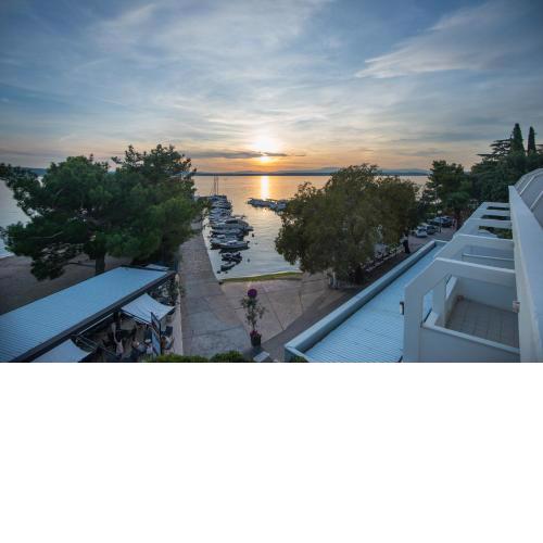 B&B Galija