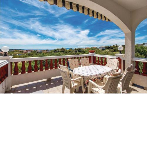 Beautiful apartment in Banjol with 2 Bedrooms and WiFi