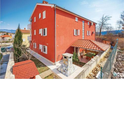 Beautiful apartment in Cizici with 2 Bedrooms and WiFi