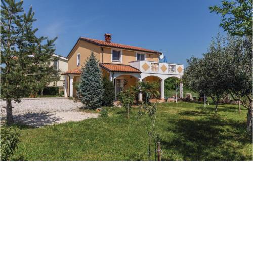 Beautiful apartment in Kastel with 2 Bedrooms