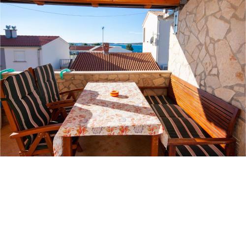 Beautiful apartment in Medulin with 1 Bedrooms and WiFi