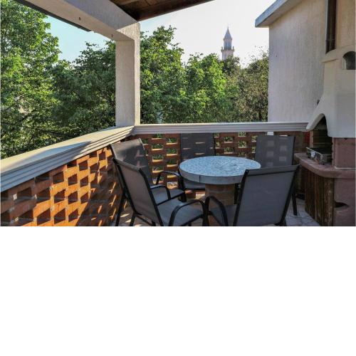 Beautiful apartment in Novi Vinodolski with 2 Bedrooms and WiFi