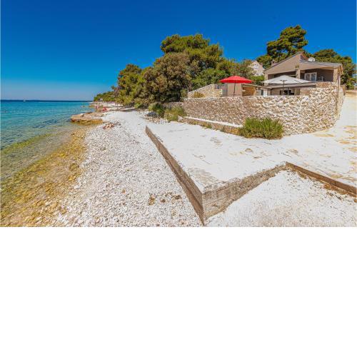 Beautiful apartment in Petrcane with WiFi and 1 Bedrooms