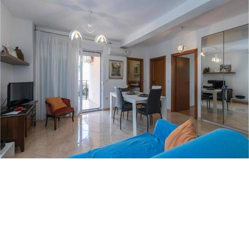 Beautiful apartment in Porec w/ WiFi and 2 Bedrooms