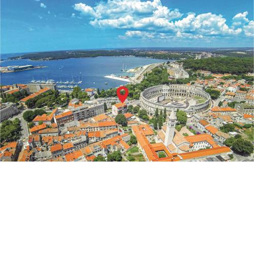 Beautiful apartment in Pula with 2 Bedrooms and WiFi