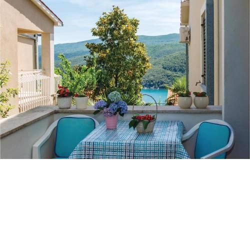 Beautiful apartment in Rabac with WiFi