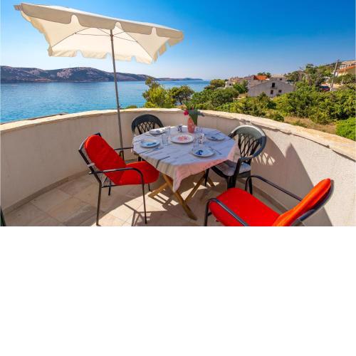 Beautiful apartment in Stara Novalja with WiFi and 1 Bedrooms