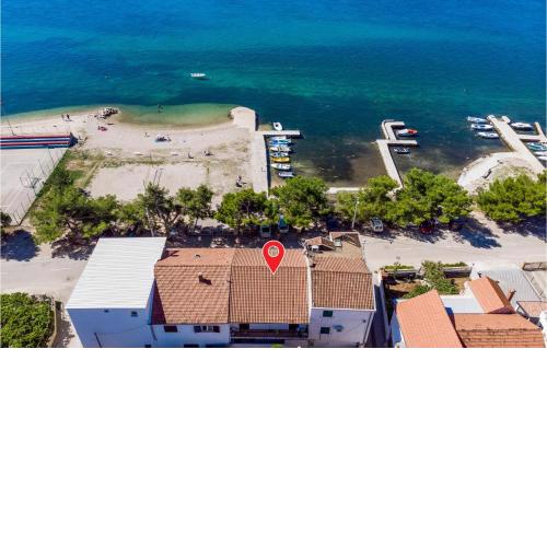 Beautiful apartment in Sveti Filip i Jakov with 2 Bedrooms