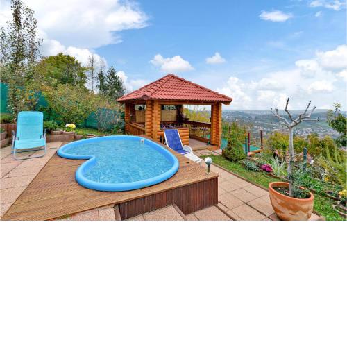 Beautiful apartment in Zagreb with Outdoor swimming pool and 2 Bedrooms
