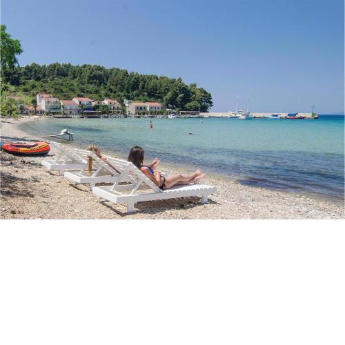Beautiful apartment in Zuljana with WiFi and 2 Bedrooms