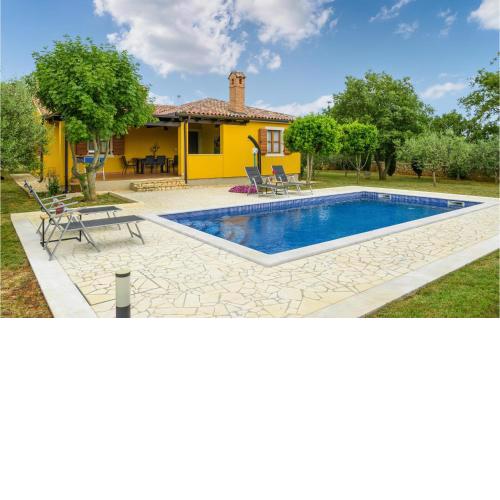 Beautiful home in Cokuni with 2 Bedrooms, WiFi and Outdoor swimming pool