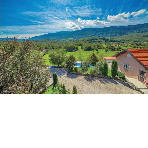 Beautiful home in Crni Kal with 7 Bedrooms, WiFi and Outdoor swimming pool