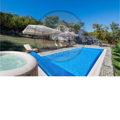 Beautiful Home In Drum With Outdoor Swimming Pool, Jacuzzi And 3 Bedrooms