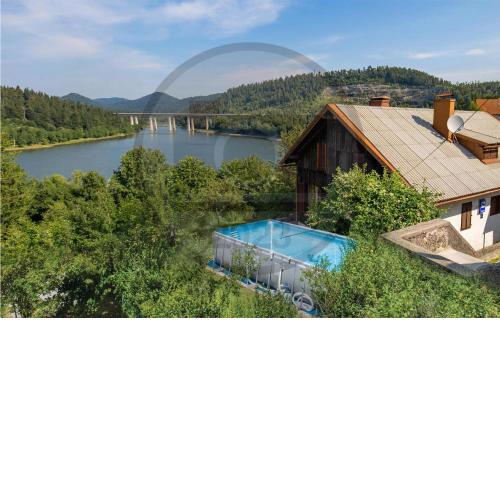 Beautiful home in Fuzine with 5 Bedrooms, WiFi and Sauna