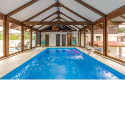 Beautiful Home In Gospic With Sauna, Wifi And Private Swimming Pool