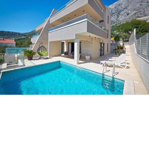 Beautiful Home In Makarska With Sauna, 3 Bedrooms And Outdoor Swimming Pool