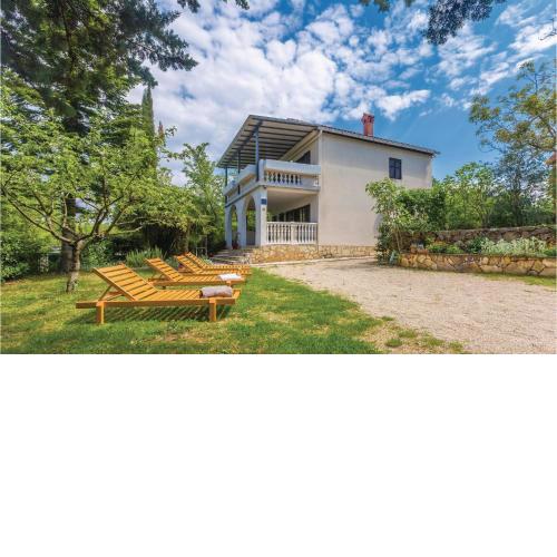 Beautiful home in Malinska with 3 Bedrooms and WiFi