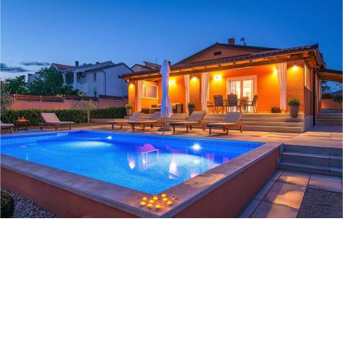 Beautiful home in Pula with 3 Bedrooms, WiFi and Outdoor swimming pool