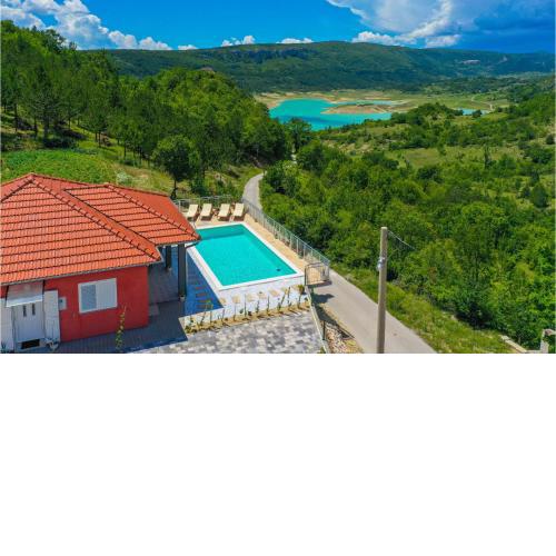 Beautiful home in Ricice w/ Outdoor swimming pool, WiFi and Outdoor swimming pool