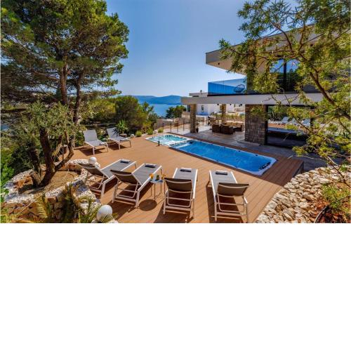 Beautiful home in Slivno with Outdoor swimming pool, WiFi and 3 Bedrooms