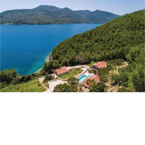 Beautiful Home In Ston With 3 Bedrooms, Private Swimming Pool And Outdoor Swimming Pool