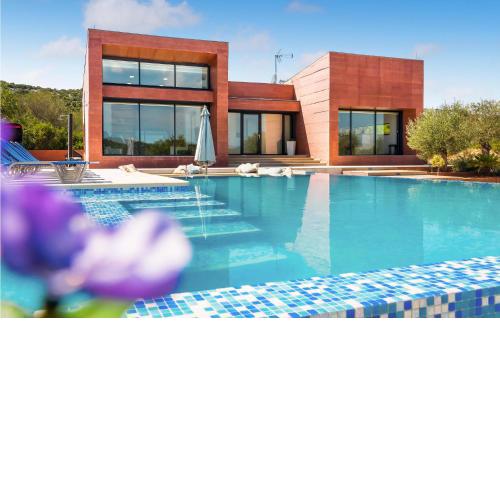 Beautiful home in Vodice with Jacuzzi, WiFi and Outdoor swimming pool