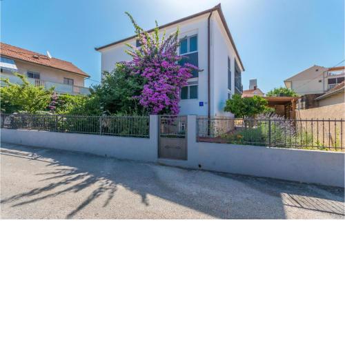 Beautiful home in Zadar w/ 6 Bedrooms