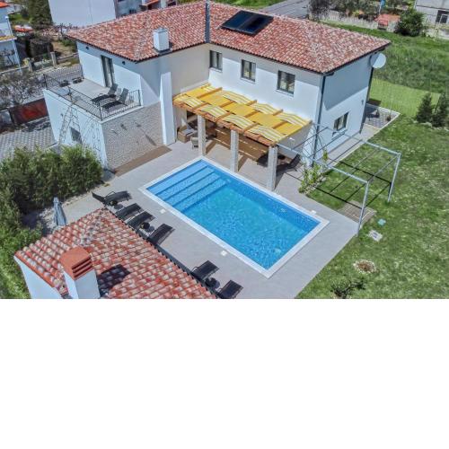 Beautiful New Villa With Pool in Pula, Monte Grande