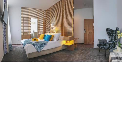 Bed & Atmosphere Rooms