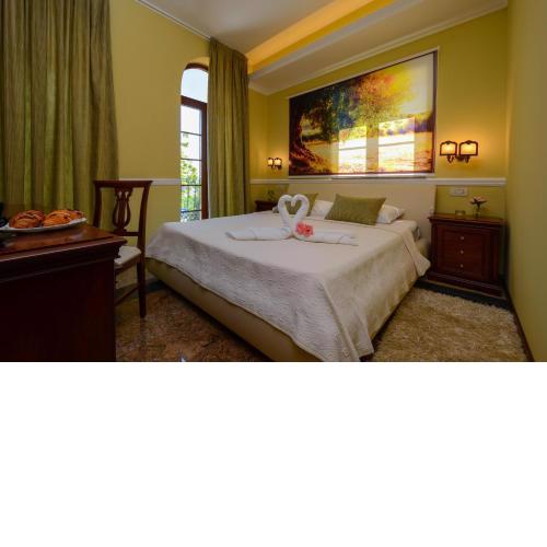 Bella & Stella rooms