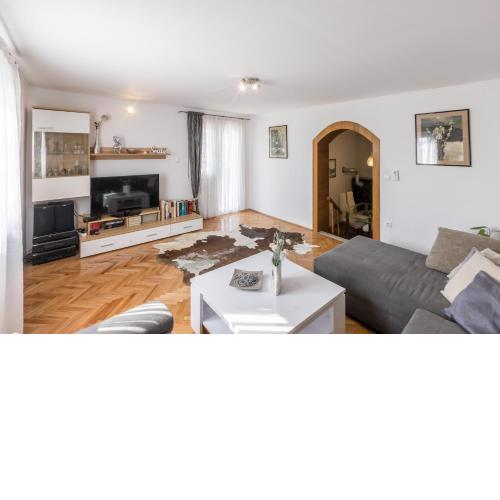 Boban Sunny Apartment