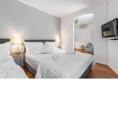Bright & Modern 200m from DIOCLETIAN'S PALACE