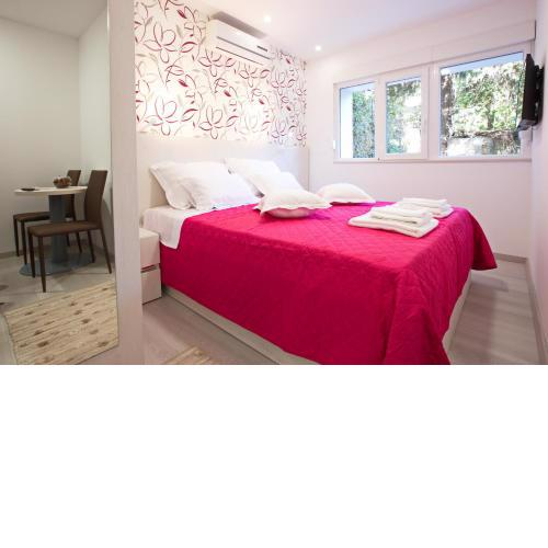 BVB Rooms Split