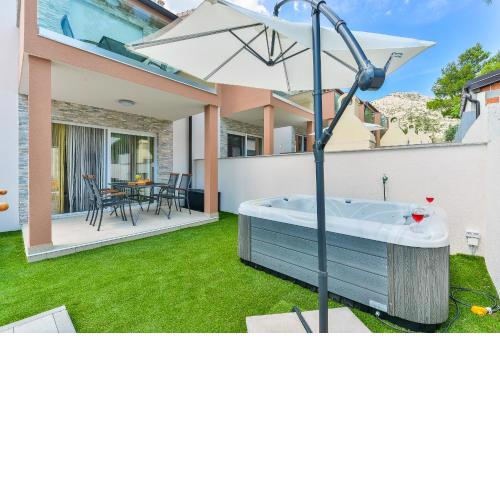 Cascada villas with private jacuzzi and private parking - AE1125