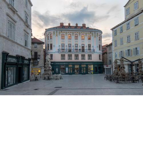 Central Square Heritage Hotel