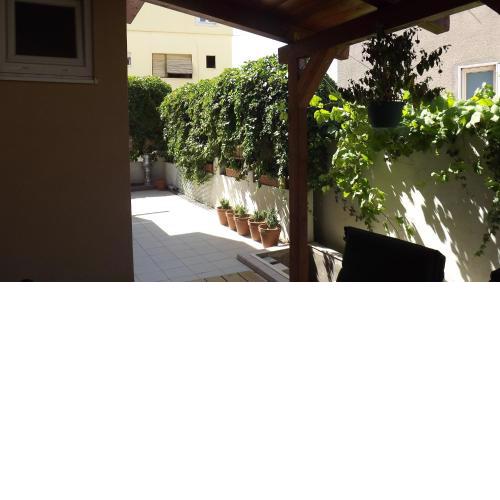 Charming 4 Sleeper Apartment in Split
