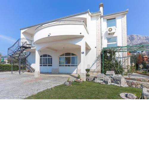 Charming Carmen Apartment