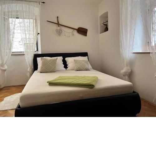 City apartment Hrpina Square