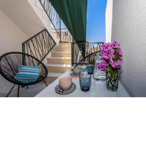 City apartment Sweet, two bedroom apartment, free parking