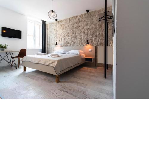 City center studio apartments L&B