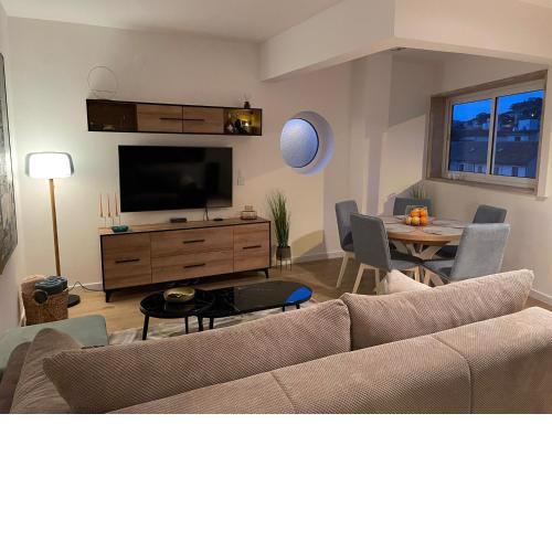 CITY HOME SPLENDID