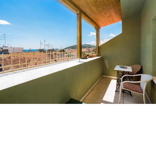 City View Apartment