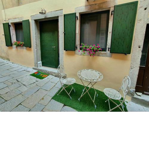 Cozy Studio Apartment LEPRIN in Labin Old Town