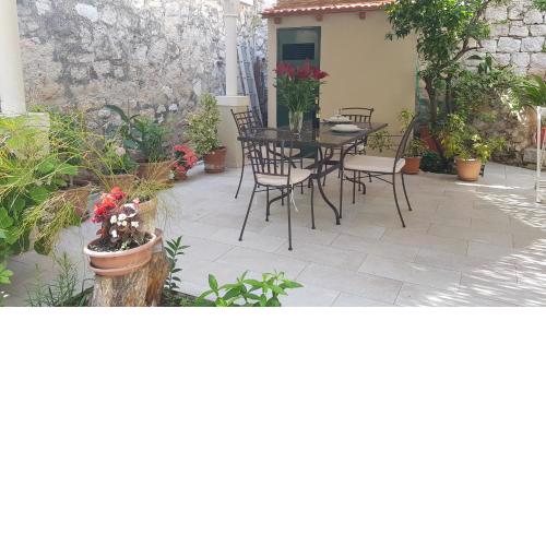 Cozy studio apartment with terrace